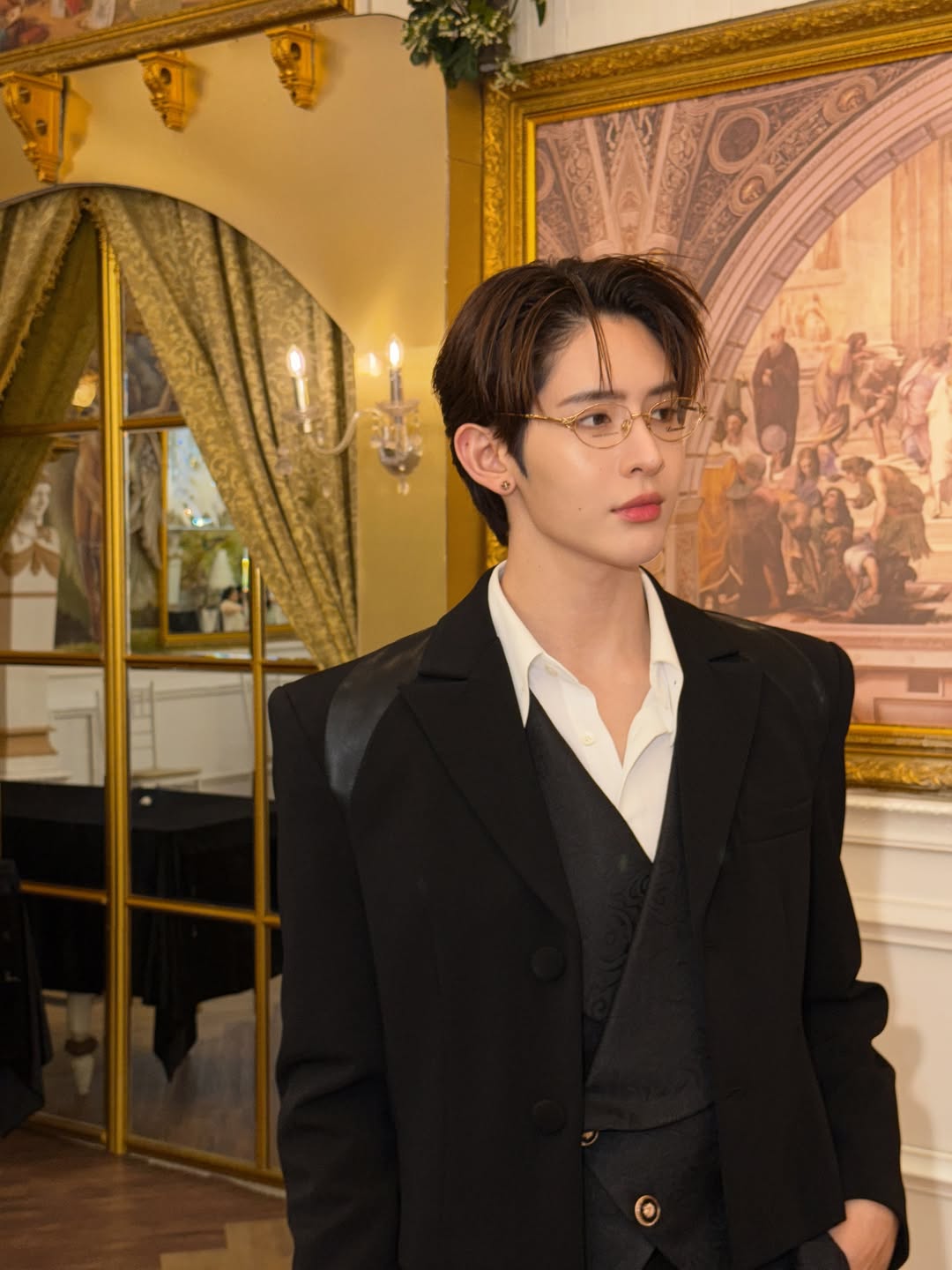 เจมส์ - ศุภมงคล วงศ์วิสุทธิ์