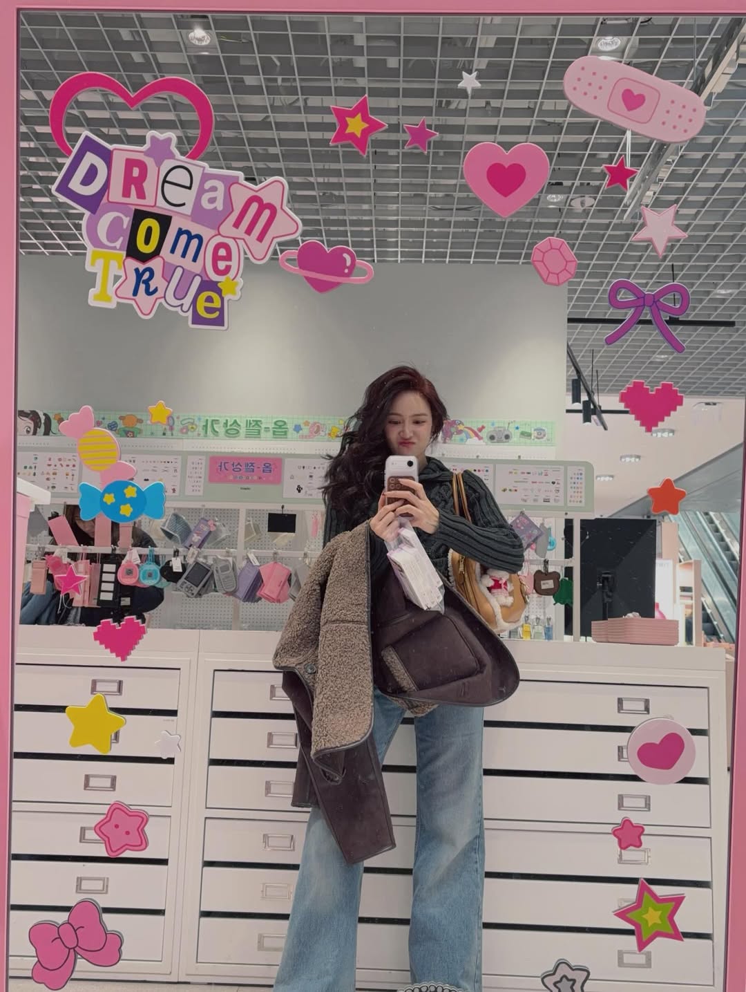 จูน - ณัณณิริณ วโรกรวัชรคุณ