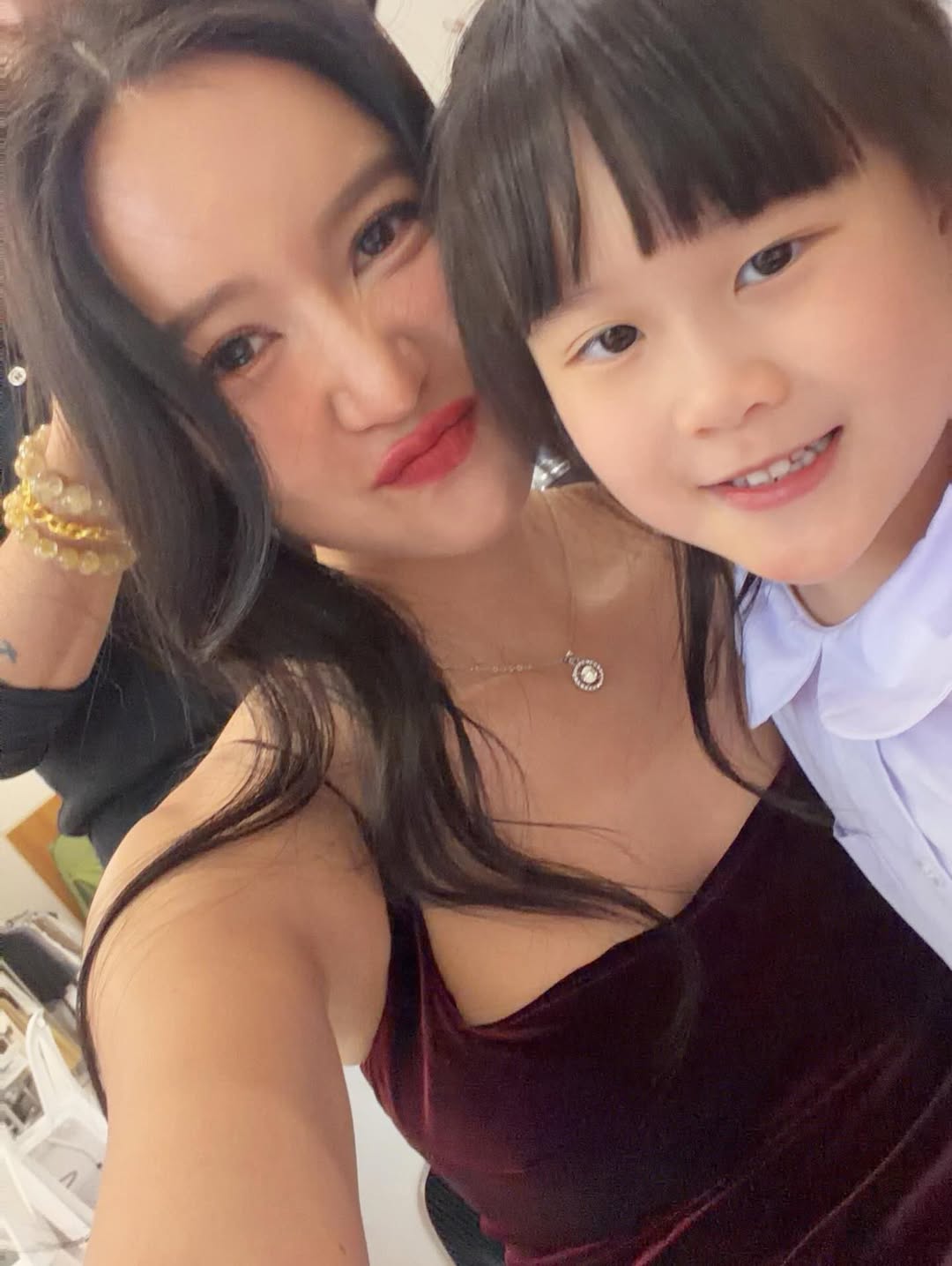 จูน - ณัณณิริณ วโรกรวัชรคุณ