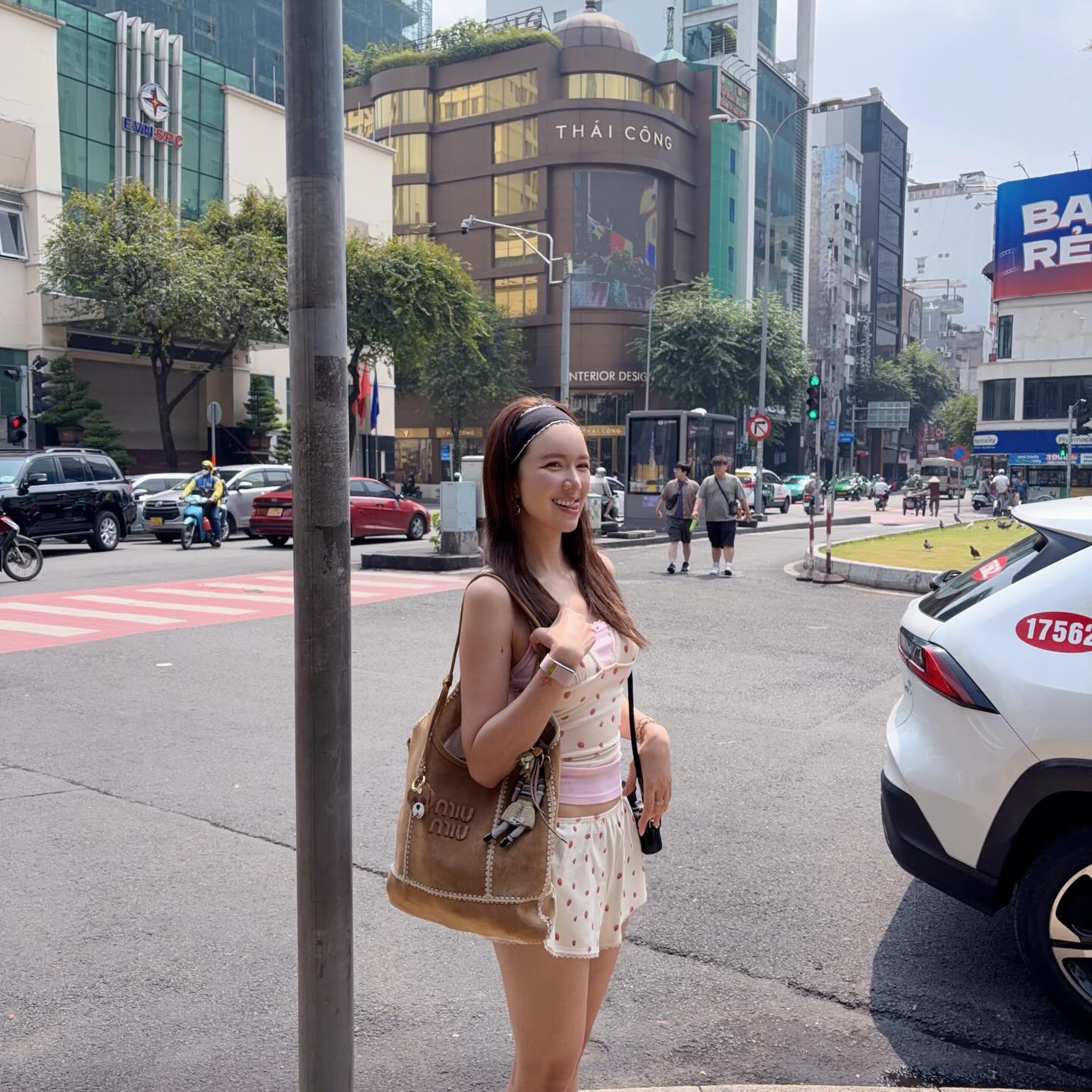 จูน - ณัณณิริณ วโรกรวัชรคุณ