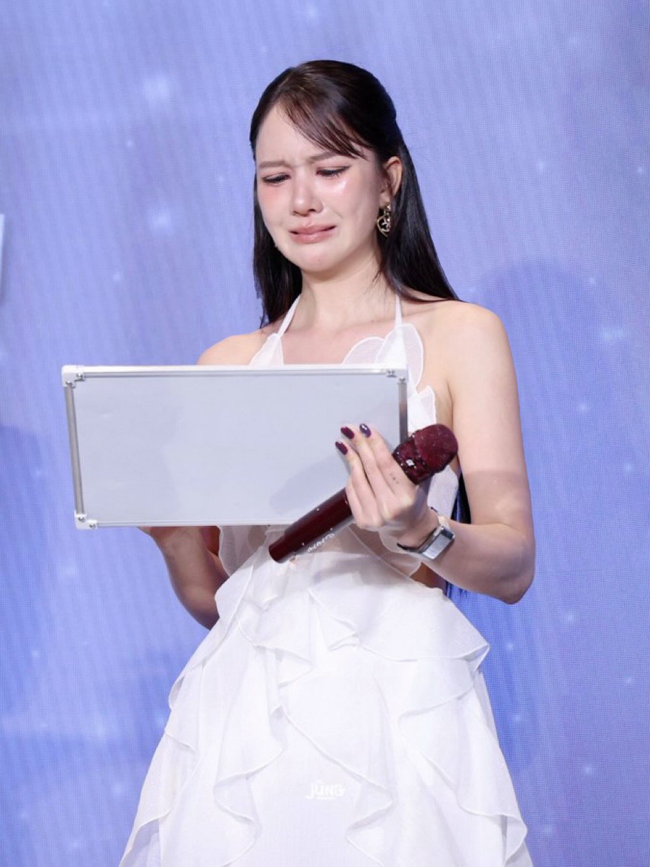 จูน - ณัณณิริณ วโรกรวัชรคุณ