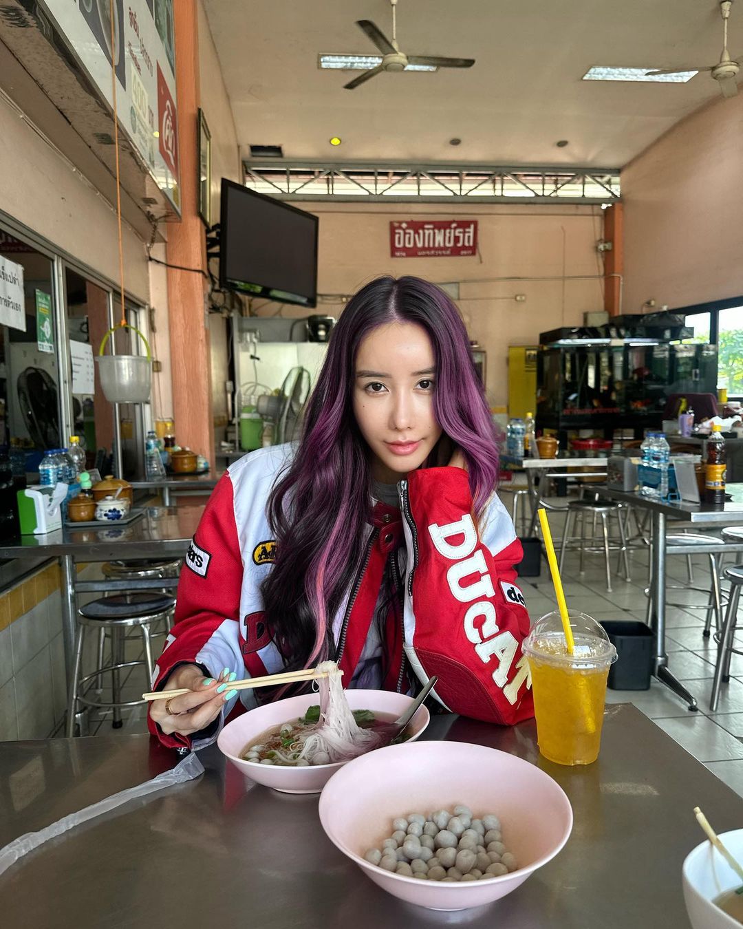 อิ๊งค์ - ภัทรานิษฐ์ วิริยะบำรุงกิจ