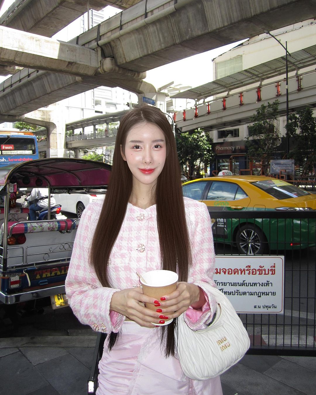 อิ๊งค์ - ภัทรานิษฐ์ วิริยะบำรุงกิจ