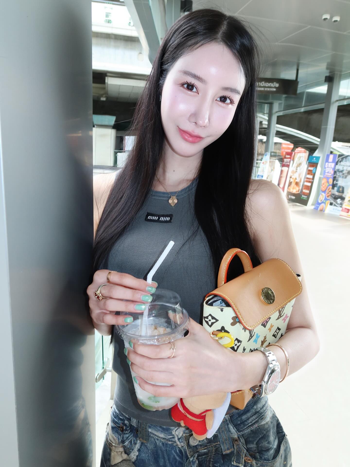 อิ๊งค์ - ภัทรานิษฐ์ วิริยะบำรุงกิจ