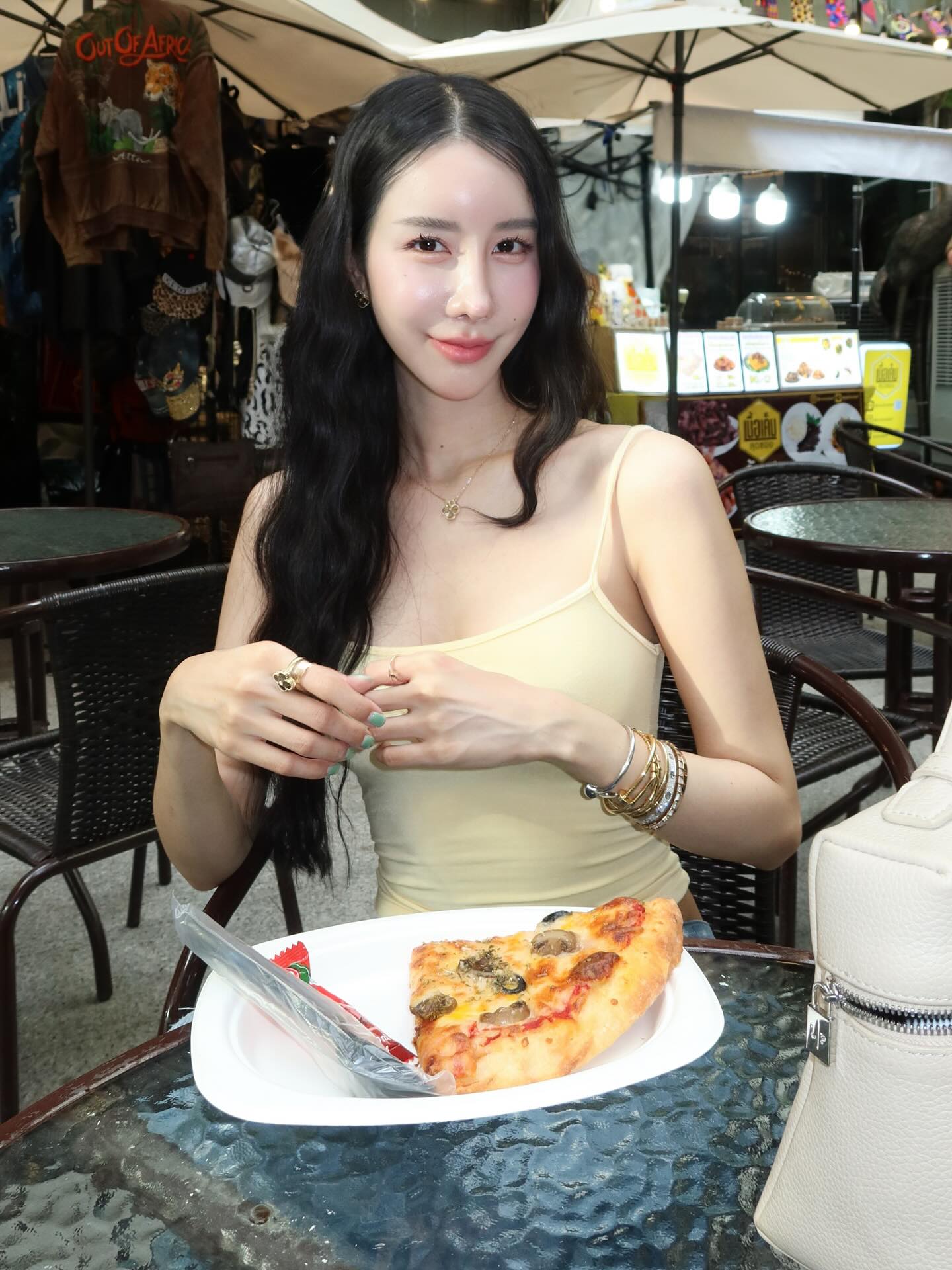 อิ๊งค์ - ภัทรานิษฐ์ วิริยะบำรุงกิจ
