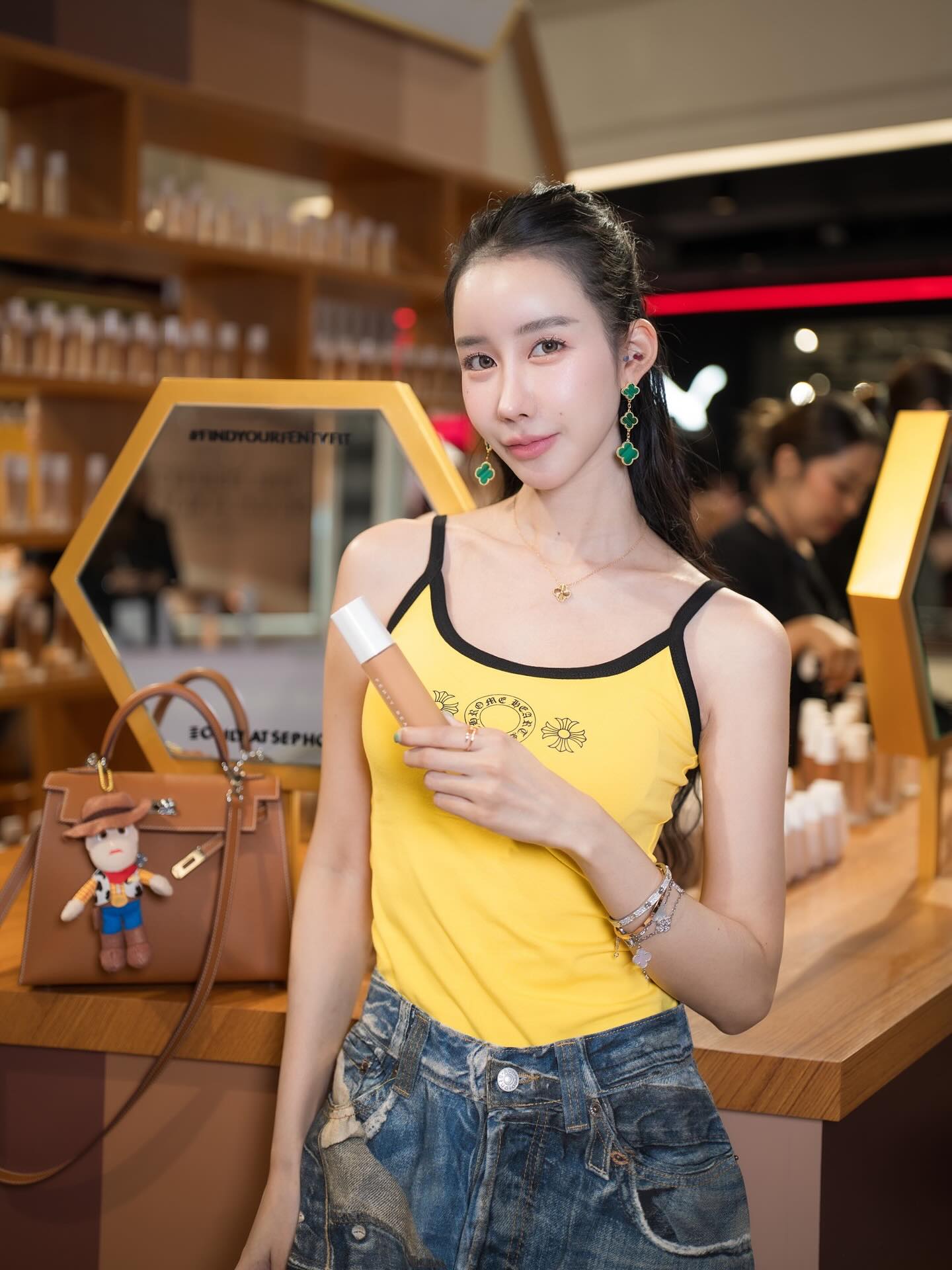 อิ๊งค์ - ภัทรานิษฐ์ วิริยะบำรุงกิจ