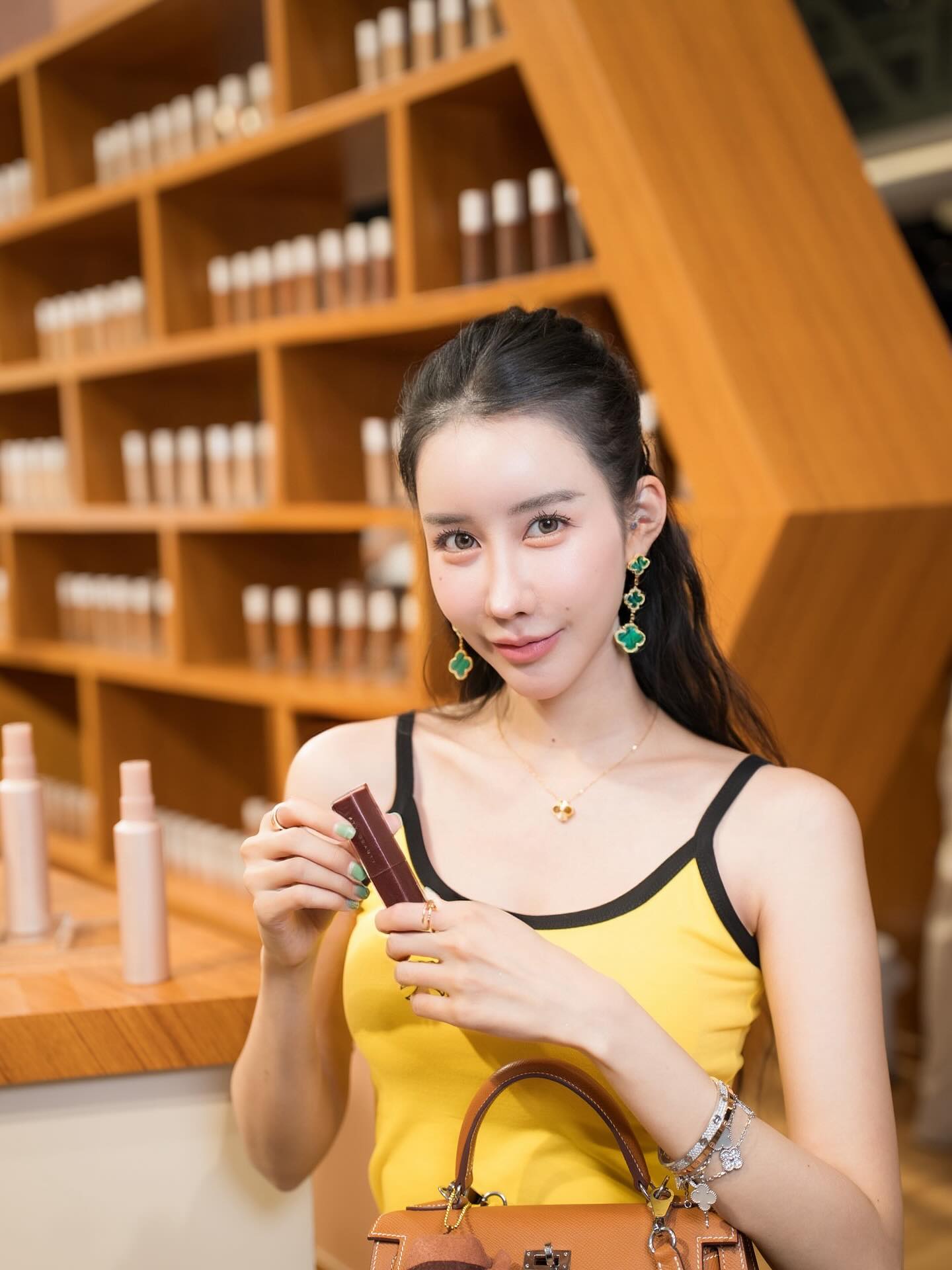 อิ๊งค์ - ภัทรานิษฐ์ วิริยะบำรุงกิจ