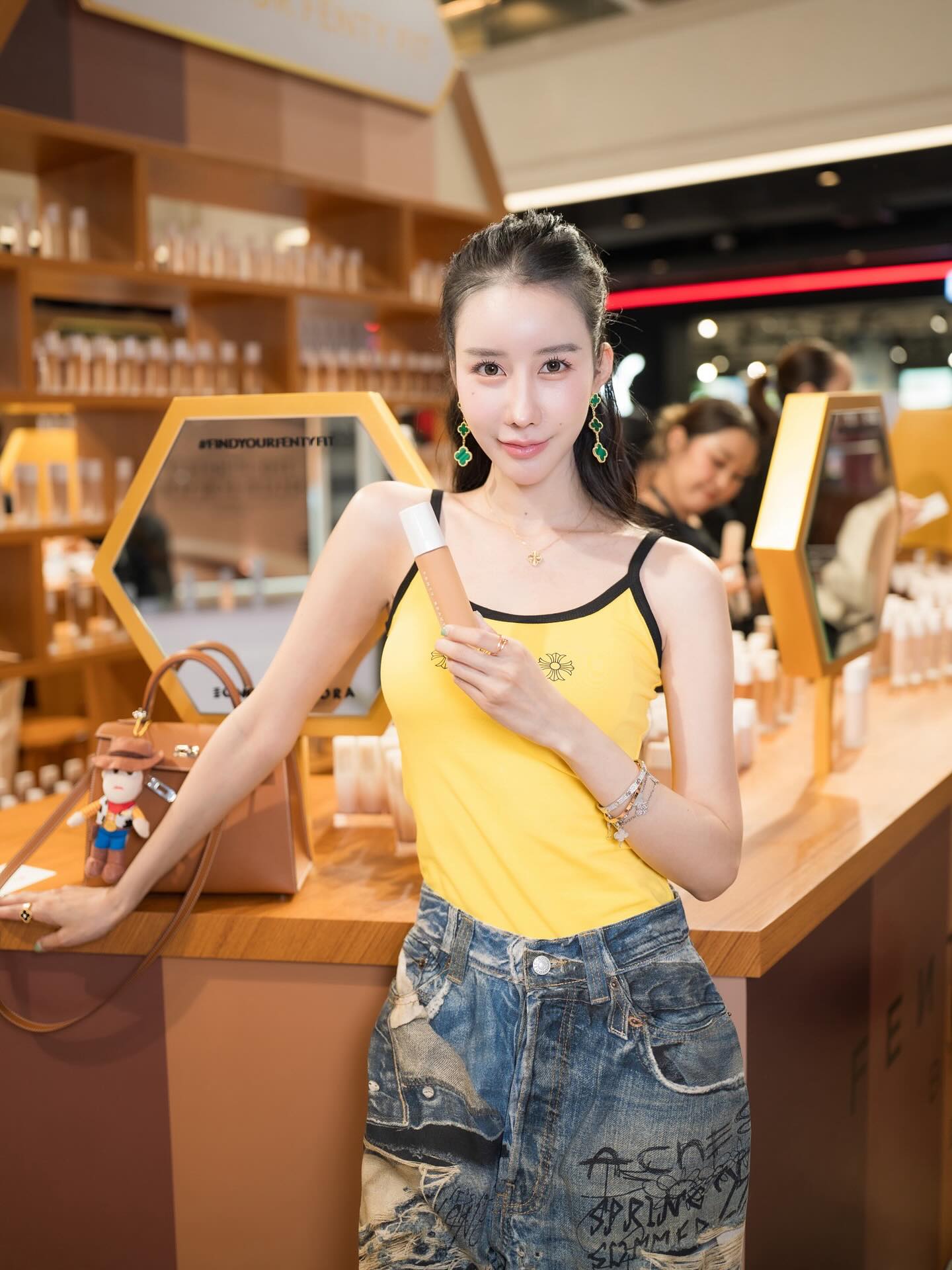 อิ๊งค์ - ภัทรานิษฐ์ วิริยะบำรุงกิจ