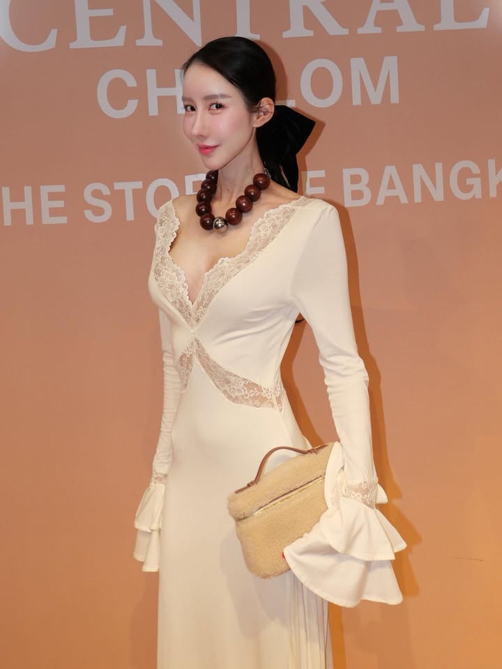 อิ๊งค์ - ภัทรานิษฐ์ วิริยะบำรุงกิจ