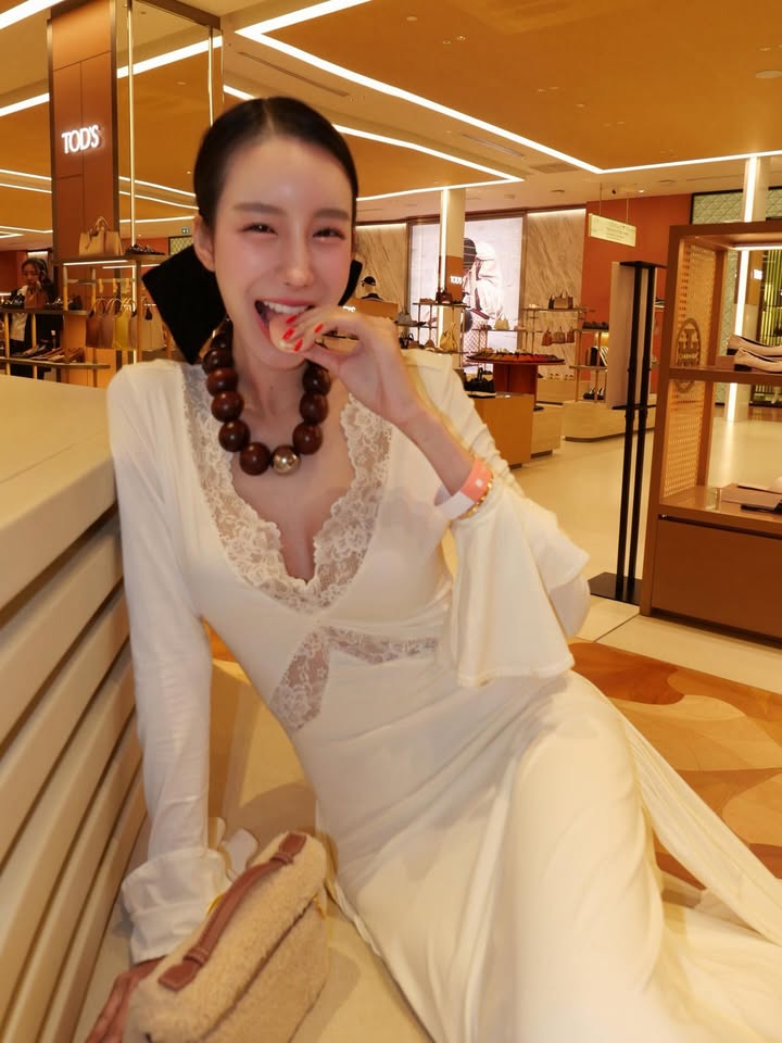 อิ๊งค์ - ภัทรานิษฐ์ วิริยะบำรุงกิจ