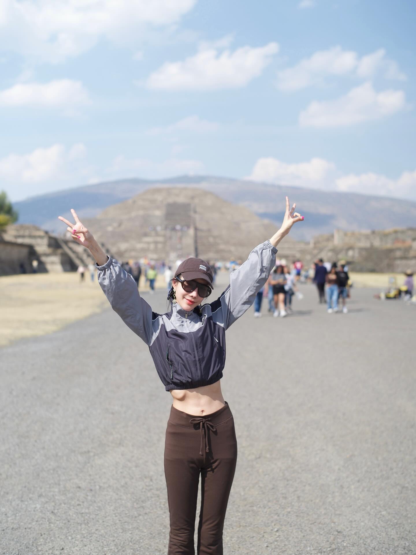 อิ๊งค์ - ภัทรานิษฐ์ วิริยะบำรุงกิจ