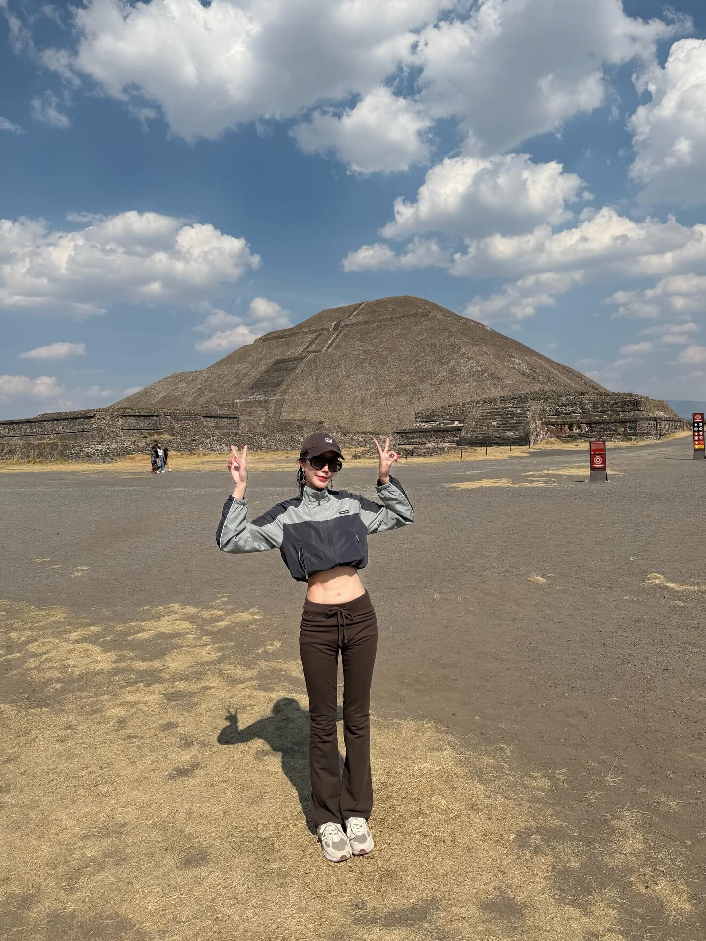 อิ๊งค์ - ภัทรานิษฐ์ วิริยะบำรุงกิจ