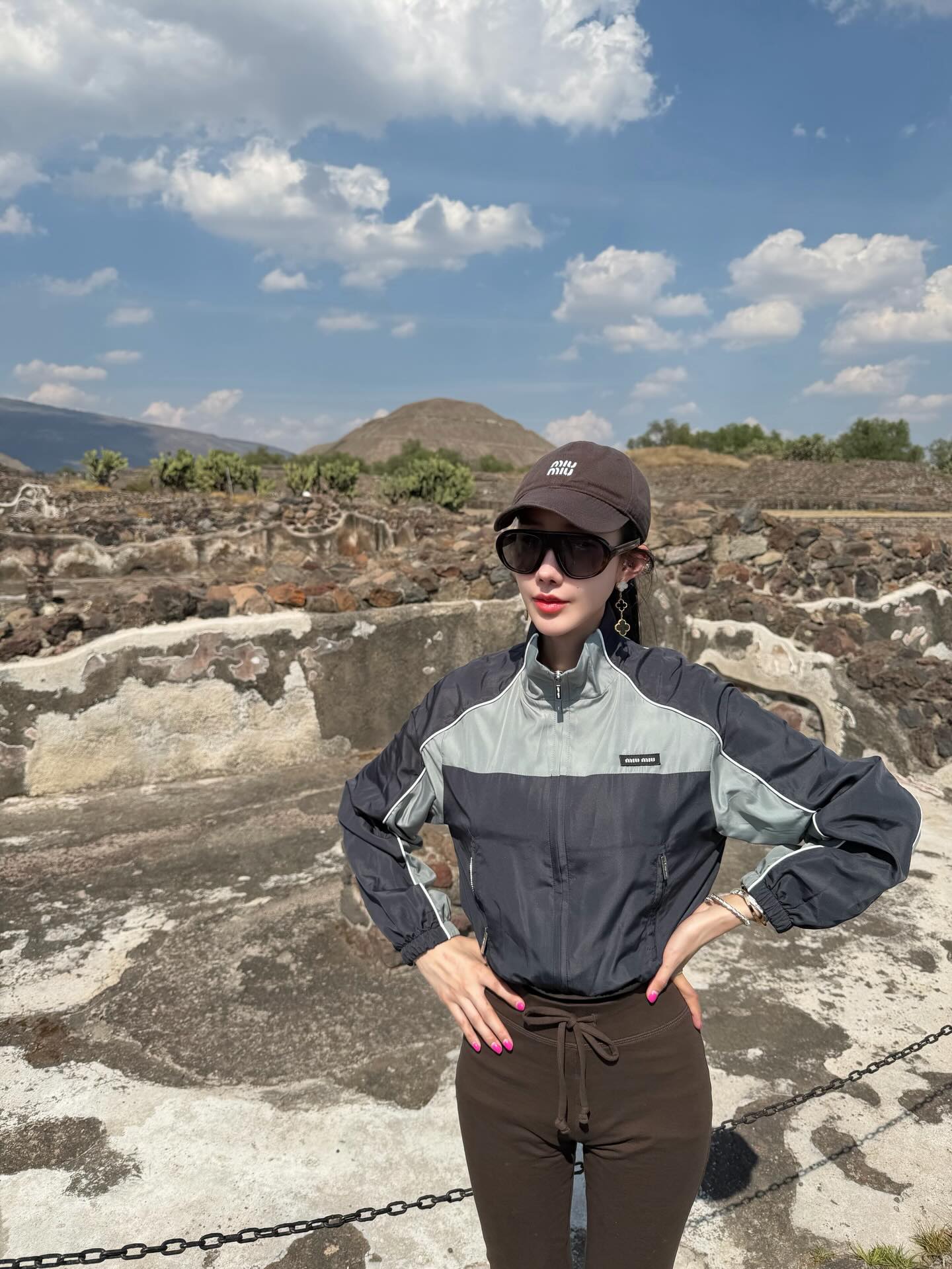 อิ๊งค์ - ภัทรานิษฐ์ วิริยะบำรุงกิจ