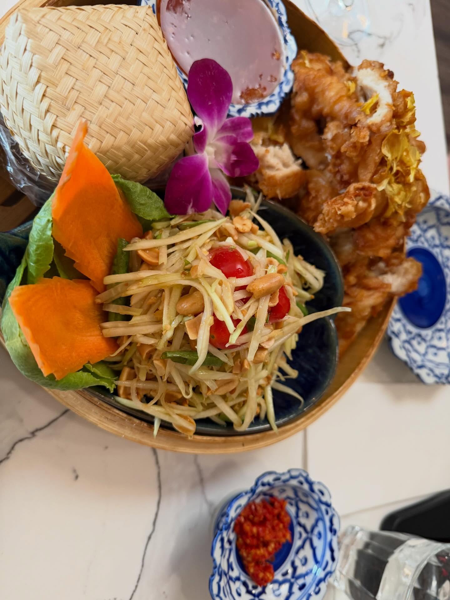 อิ๊งค์ - ภัทรานิษฐ์ วิริยะบำรุงกิจ