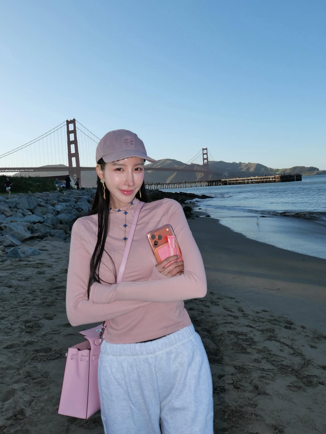 อิ๊งค์ - ภัทรานิษฐ์ วิริยะบำรุงกิจ