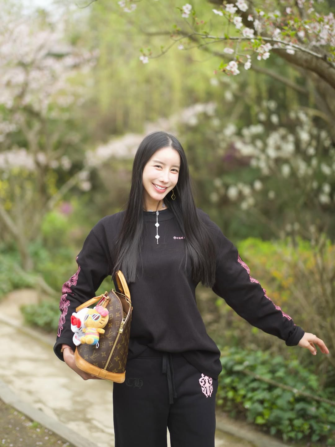 อิ๊งค์ - ภัทรานิษฐ์ วิริยะบำรุงกิจ