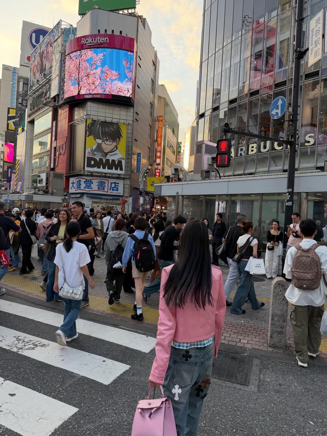 อิ๊งค์ - ภัทรานิษฐ์ วิริยะบำรุงกิจ