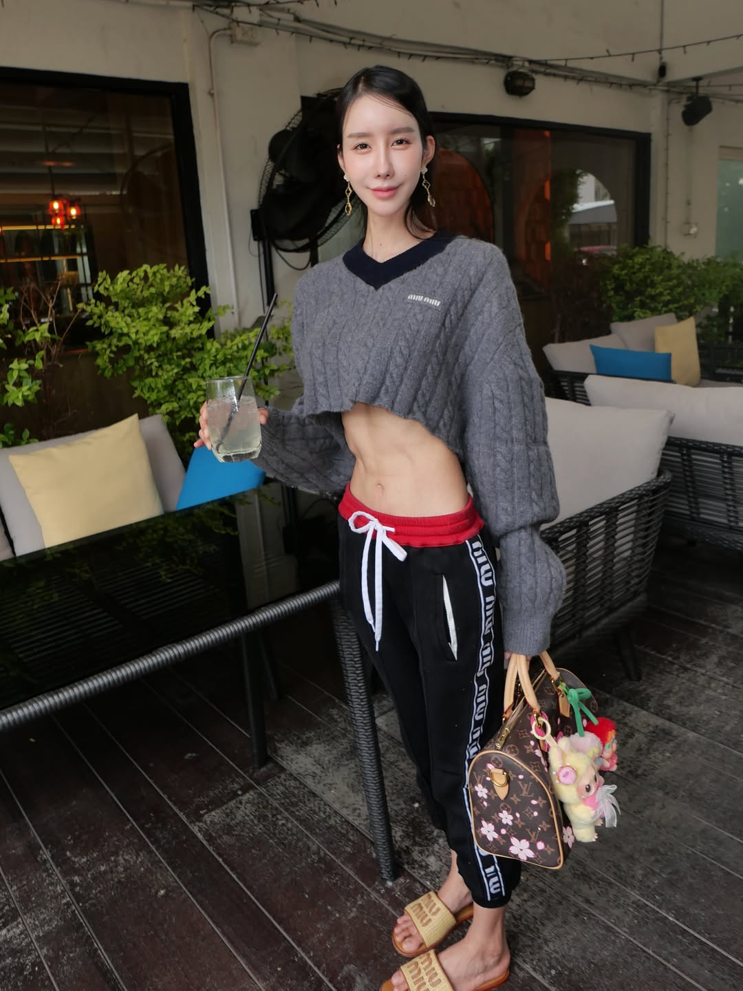 อิ๊งค์ - ภัทรานิษฐ์ วิริยะบำรุงกิจ