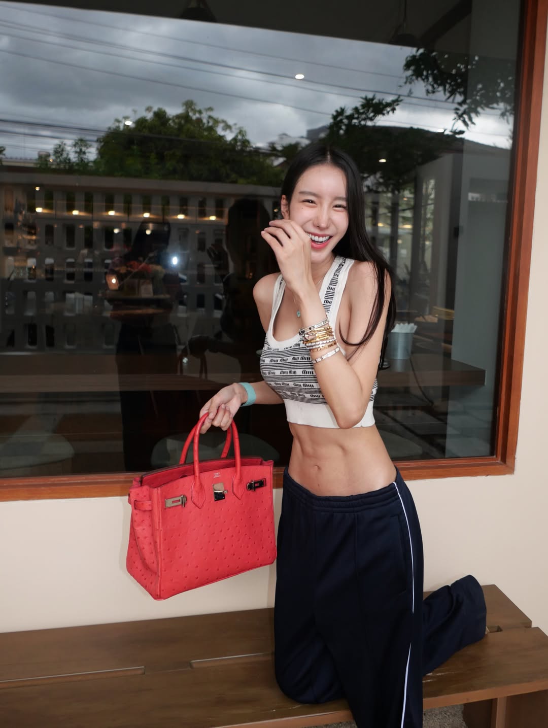 อิ๊งค์ - ภัทรานิษฐ์ วิริยะบำรุงกิจ