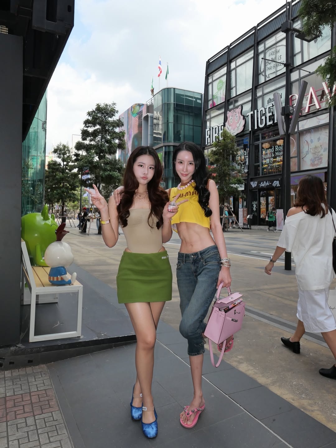 อิ๊งค์ - ภัทรานิษฐ์ วิริยะบำรุงกิจ