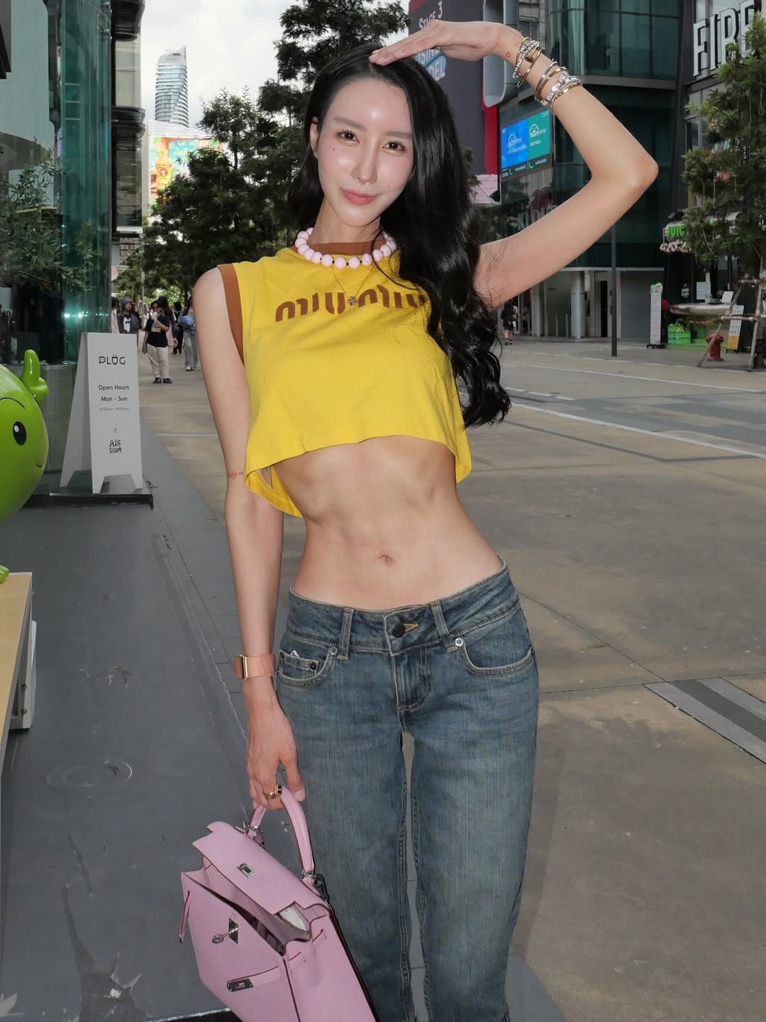 อิ๊งค์ - ภัทรานิษฐ์ วิริยะบำรุงกิจ