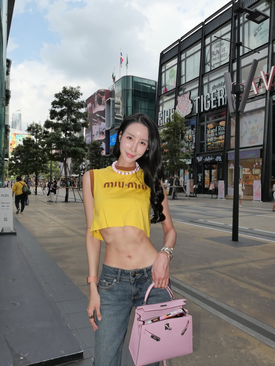 อิ๊งค์ - ภัทรานิษฐ์ วิริยะบำรุงกิจ