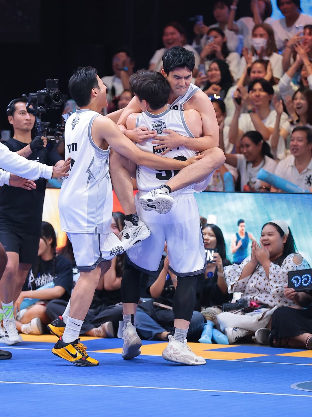 เต๋อ - ฉันทวิชช์ ธนะเสวี