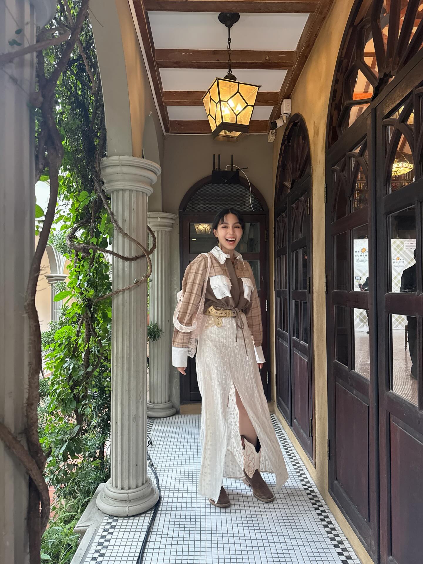 ฟ้า - ษริกา สารทศิลป์ศุภา