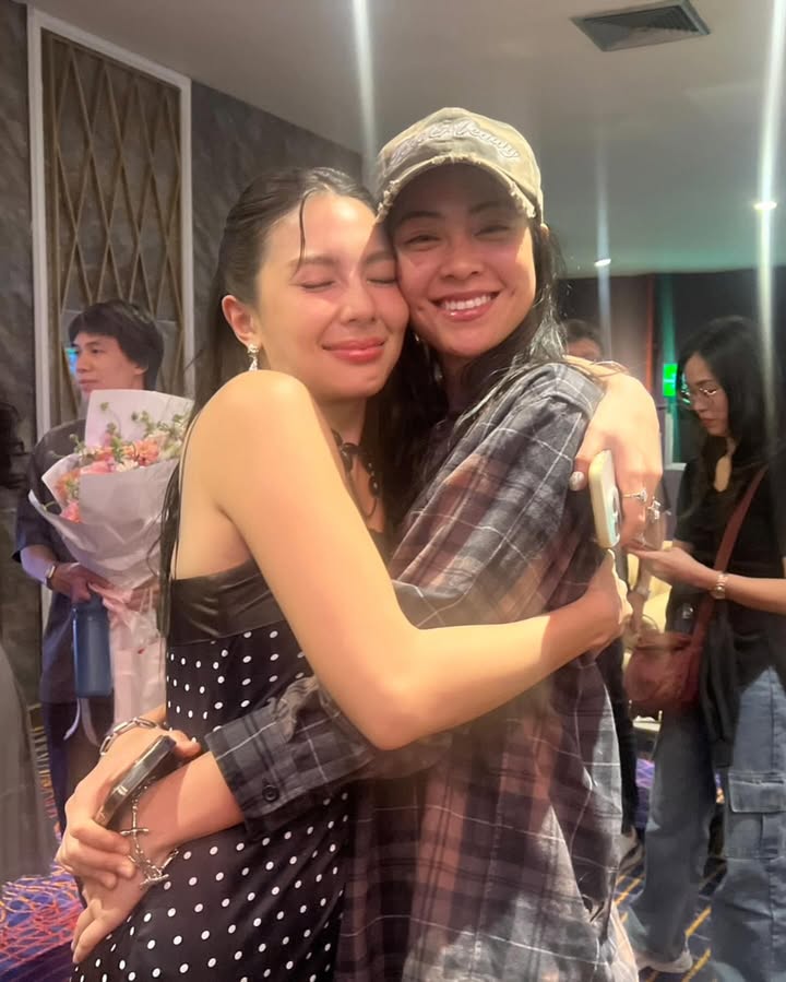 ฟ้า - ษริกา สารทศิลป์ศุภา