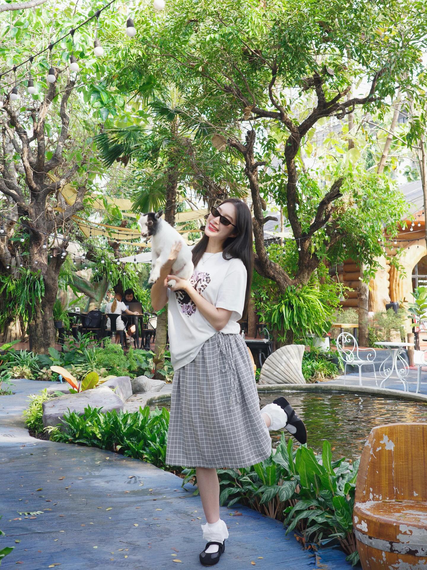 ฐิสา - วริฏฐิสา ลิ้มธรรมมหิศร