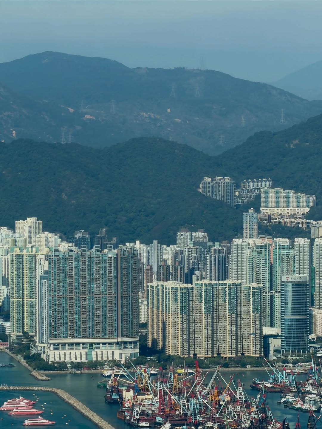 แก๊ป - ธนเวทย์ สิริวัฒน์ธนกุล