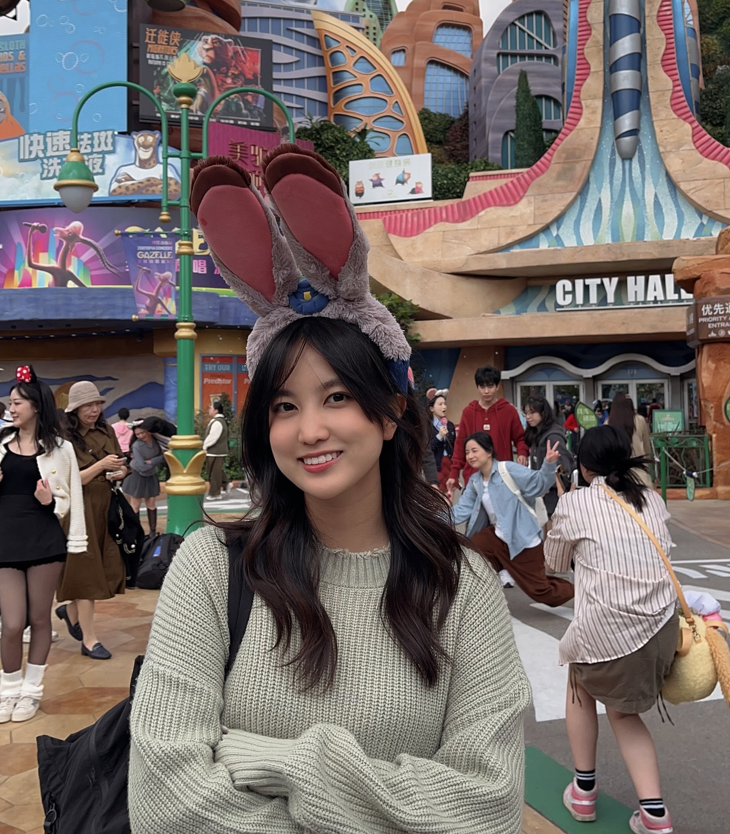 แคน - นายิกา ศรีเนียน