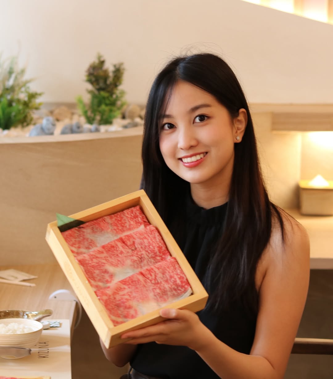 แคน - นายิกา ศรีเนียน