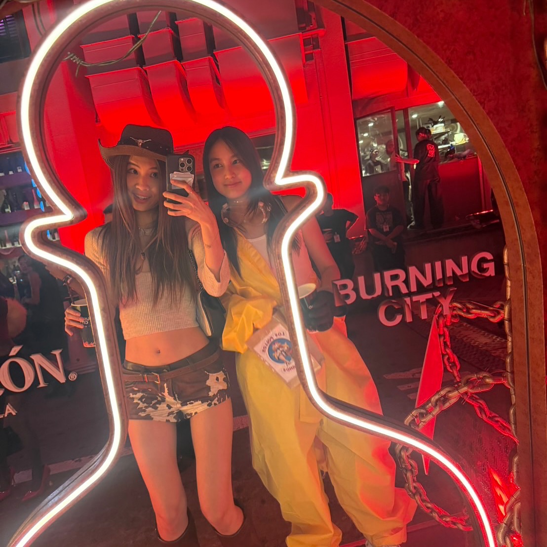 แคน - นายิกา ศรีเนียน