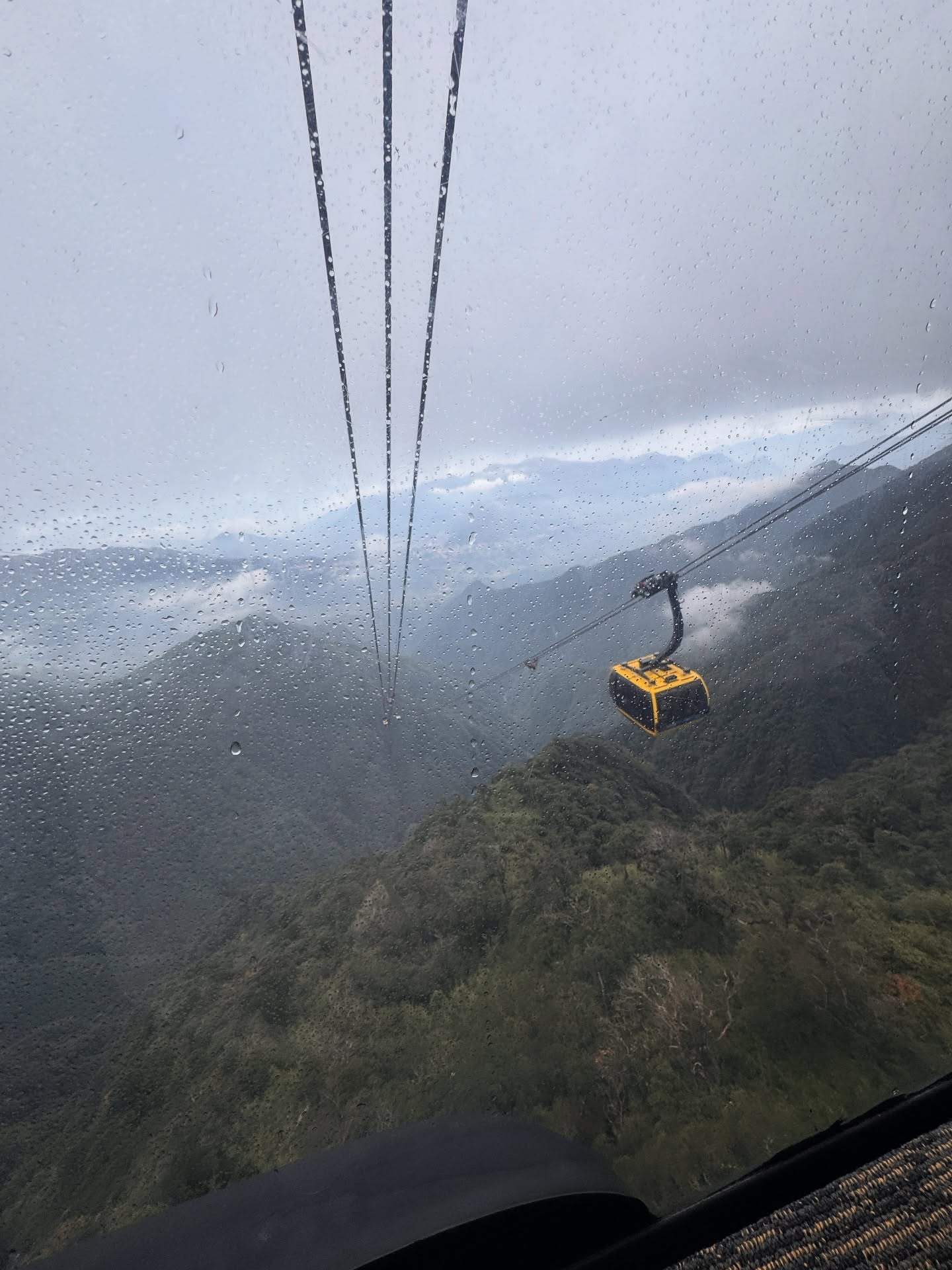 แคน - นายิกา ศรีเนียน