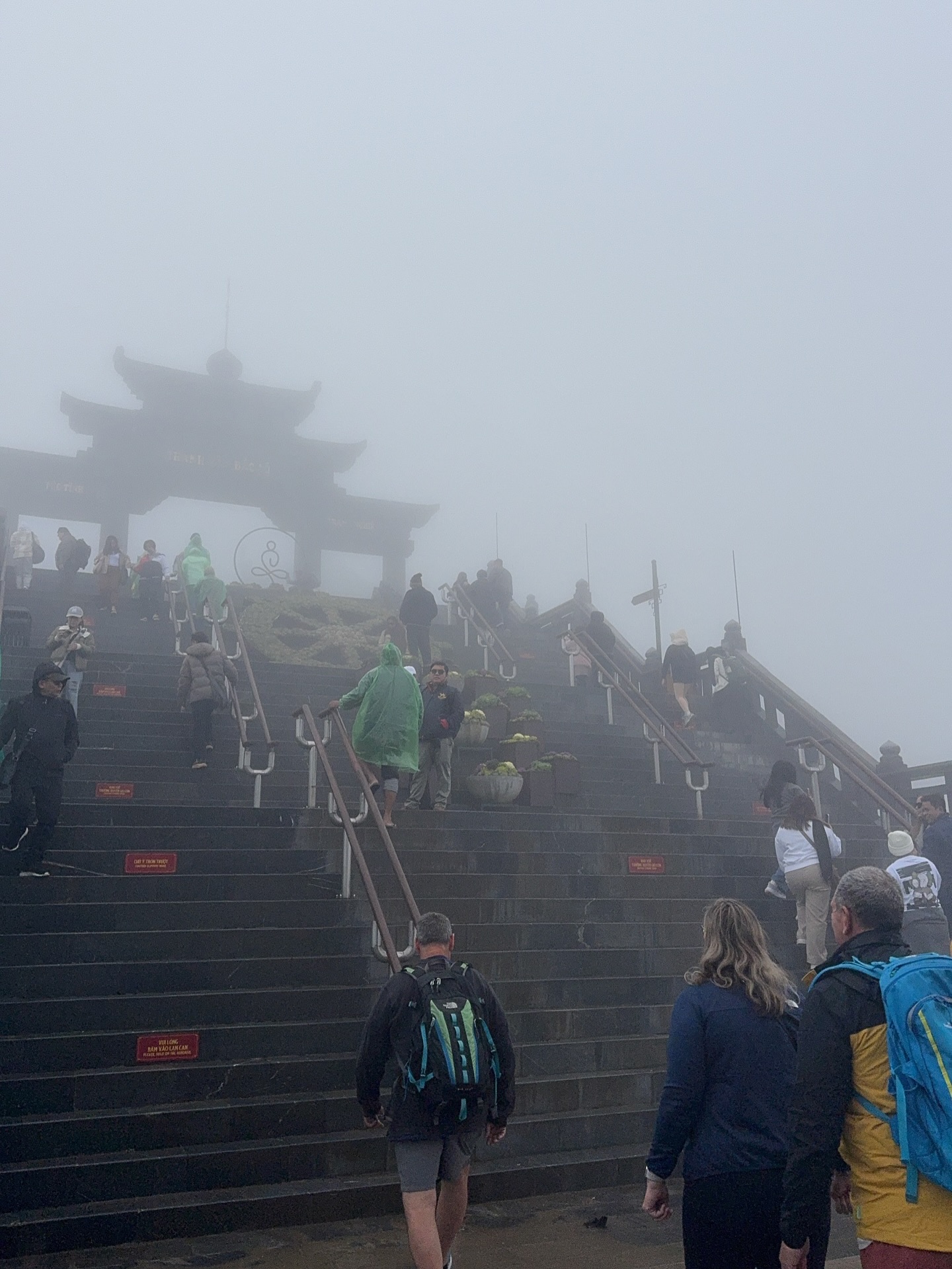 แคน - นายิกา ศรีเนียน