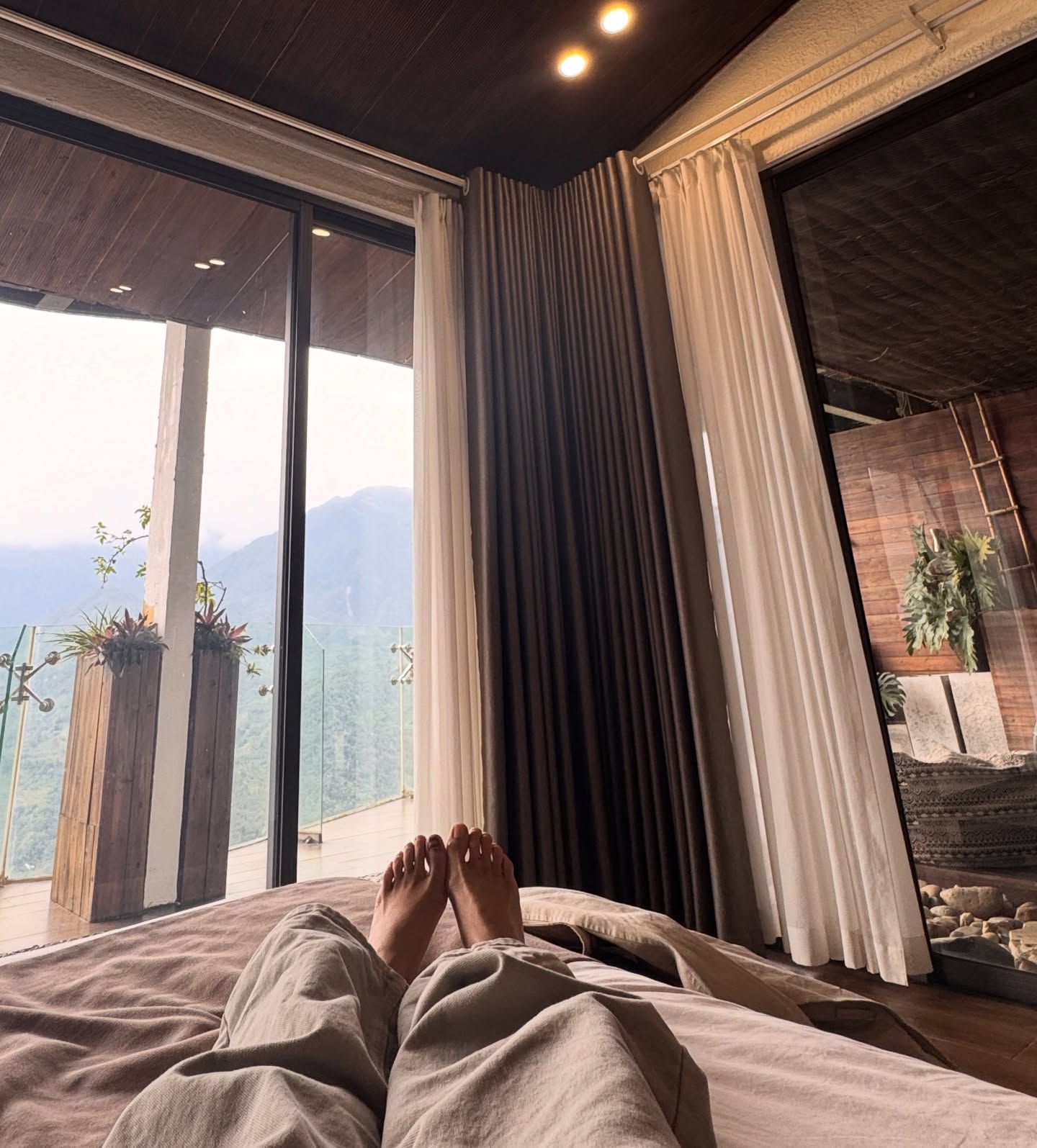 แคน - นายิกา ศรีเนียน