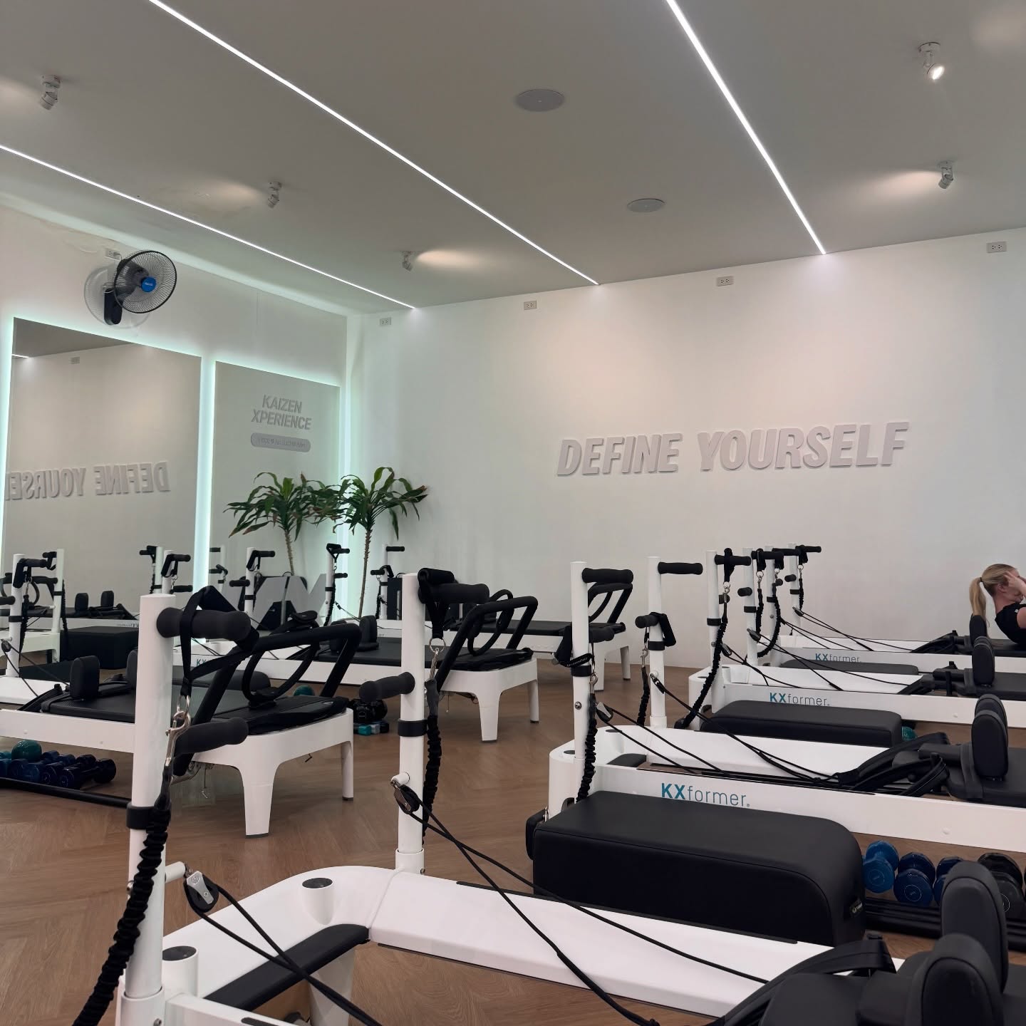 แคน - นายิกา ศรีเนียน