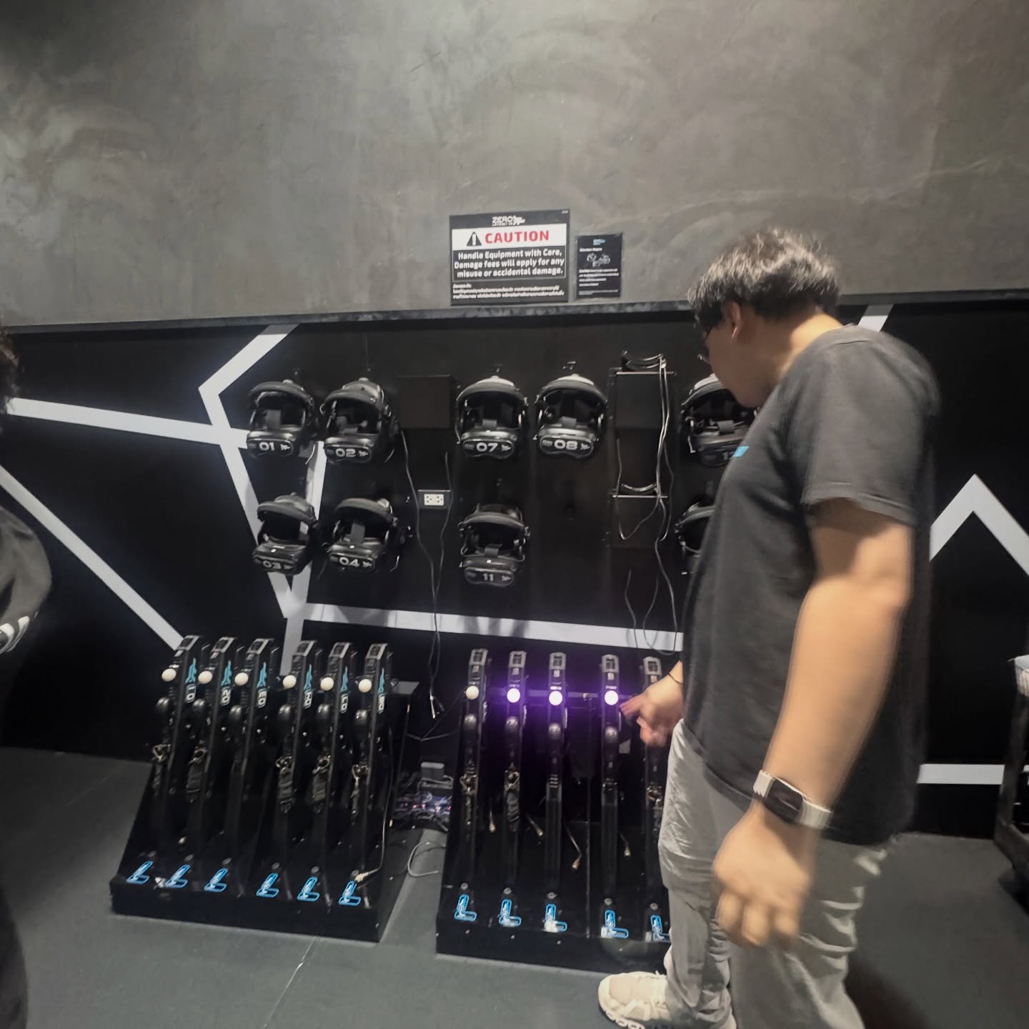 แคน - นายิกา ศรีเนียน