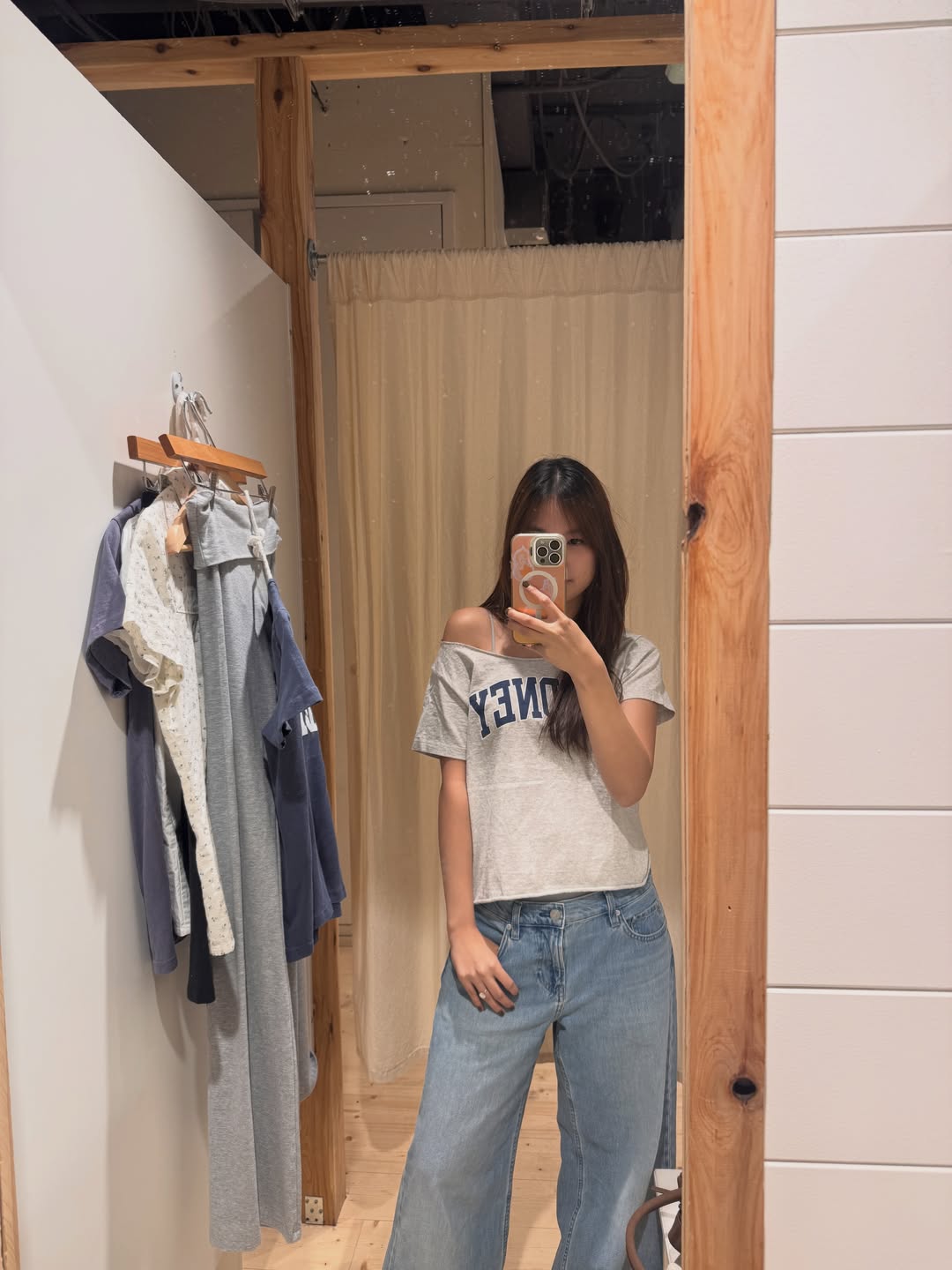 แคน - นายิกา ศรีเนียน