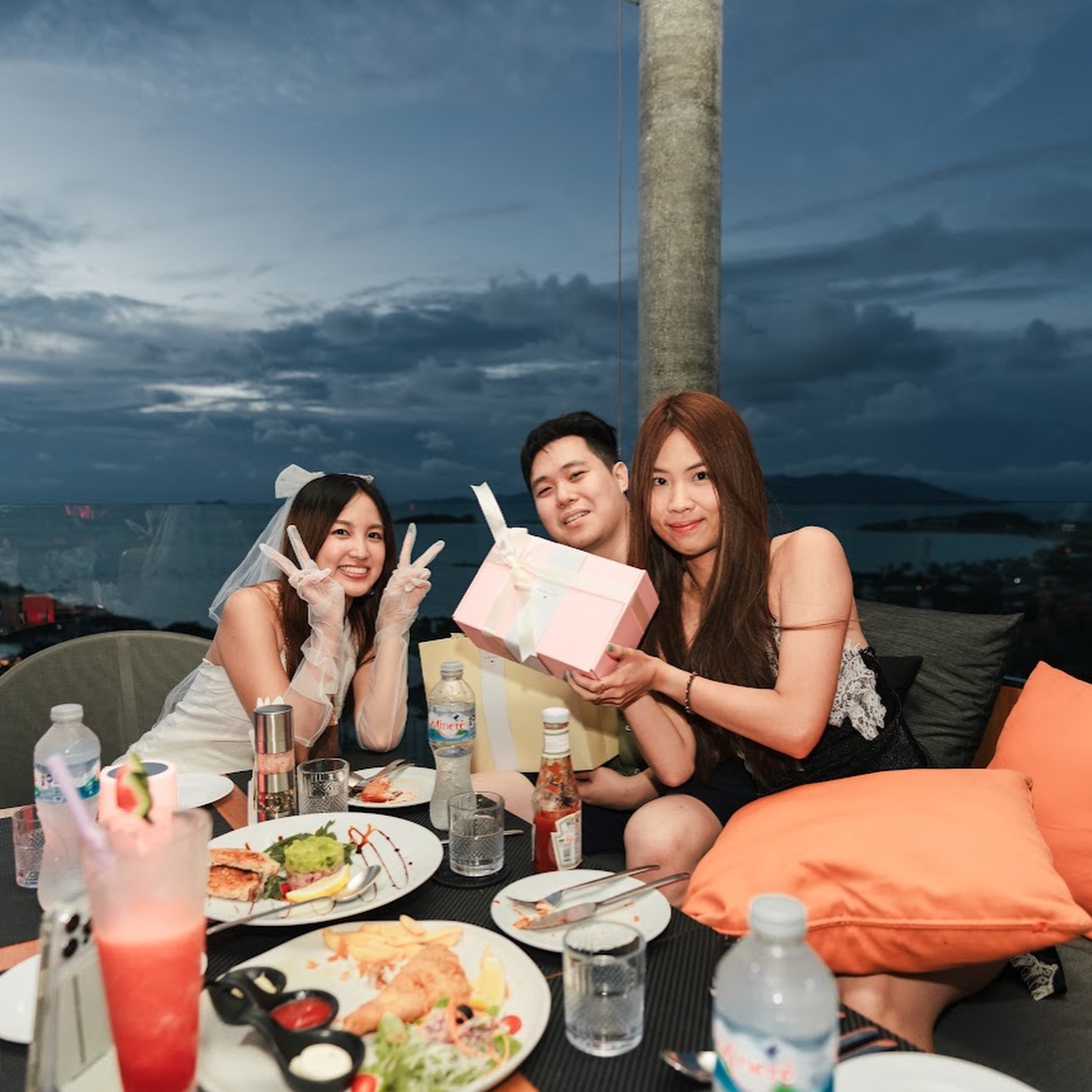 แคน - นายิกา ศรีเนียน