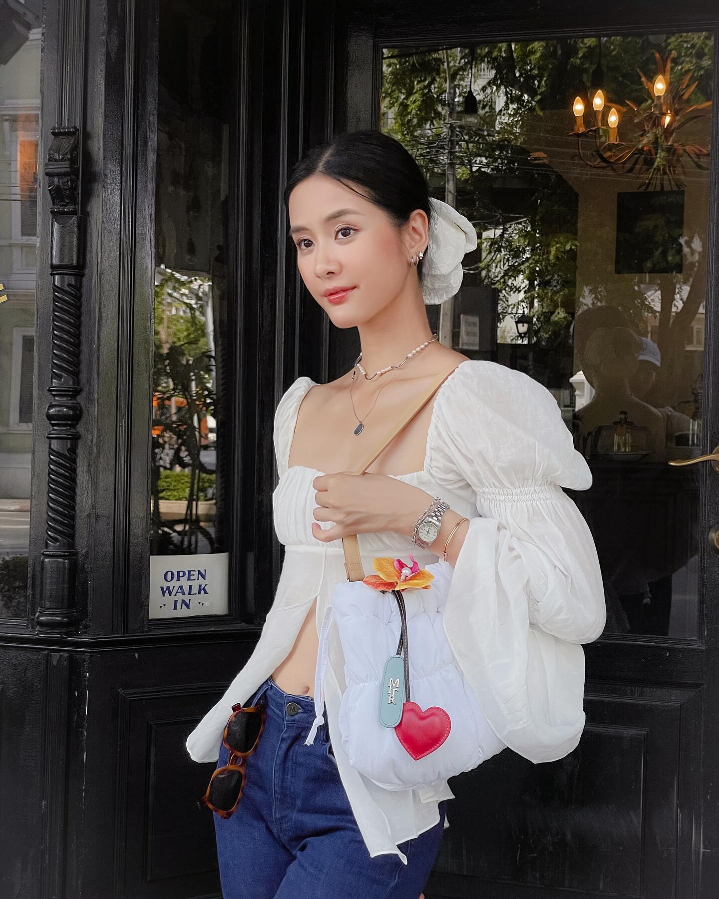 แพรว - เฌอมาวีร์ สุวรรณภานุโชค