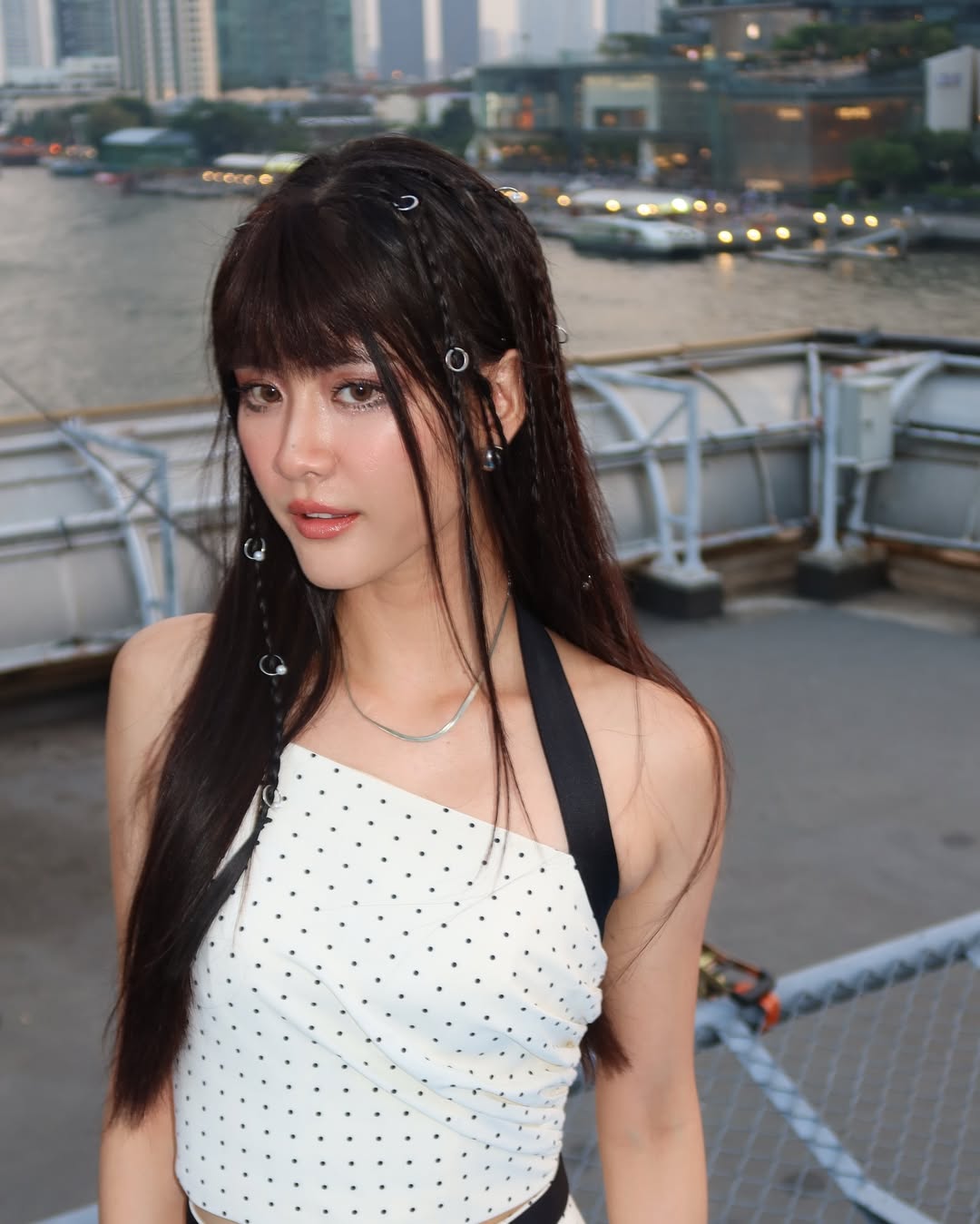 แพรว - เฌอมาวีร์ สุวรรณภานุโชค