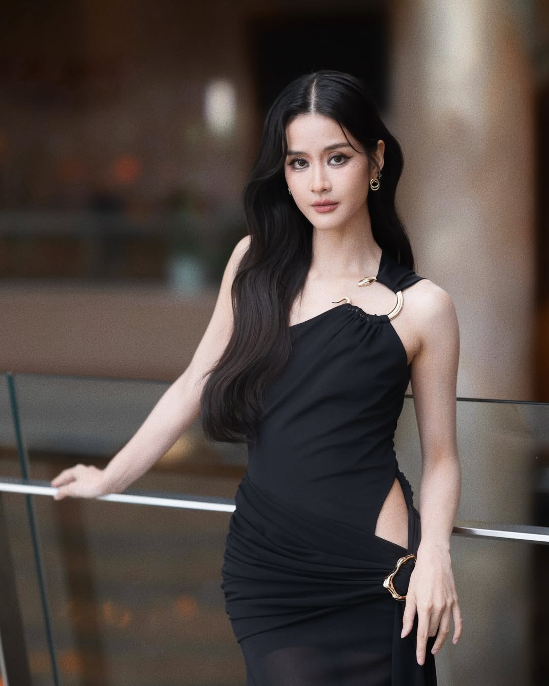 แพรว - เฌอมาวีร์ สุวรรณภานุโชค