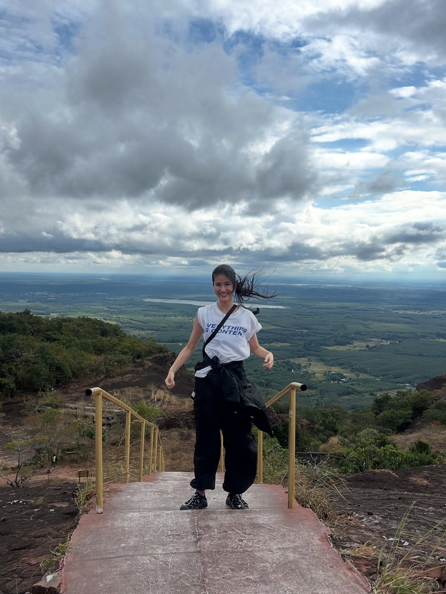 แพรว - เฌอมาวีร์ สุวรรณภานุโชค