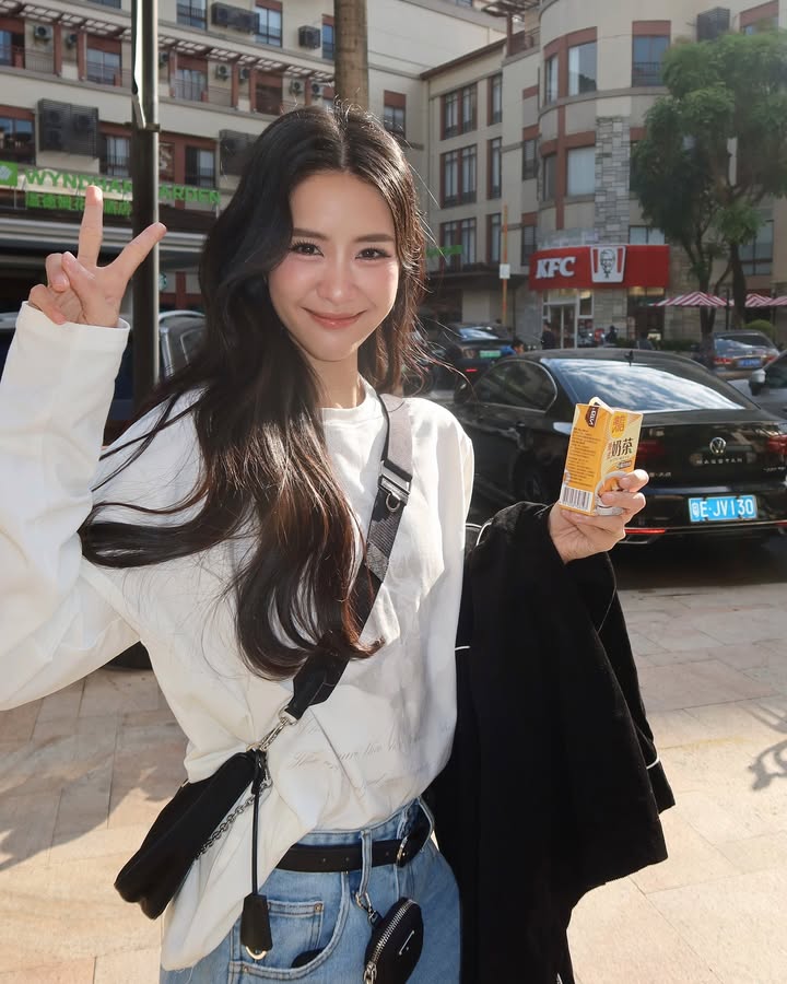 แพรว - เฌอมาวีร์ สุวรรณภานุโชค