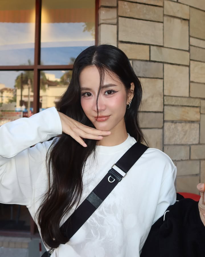 แพรว - เฌอมาวีร์ สุวรรณภานุโชค