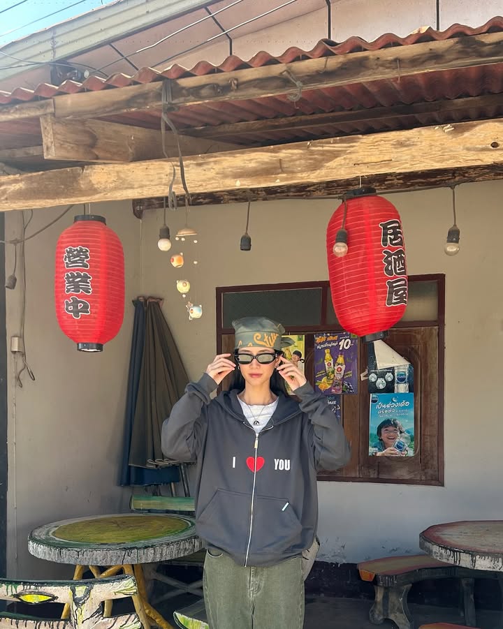 แพรว - เฌอมาวีร์ สุวรรณภานุโชค