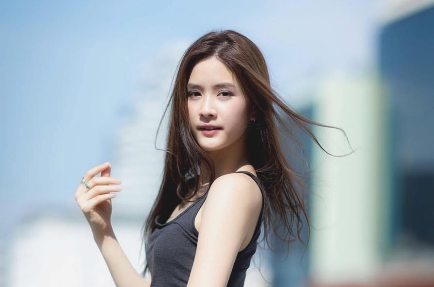 แพรว - เฌอมาวีร์ สุวรรณภานุโชค