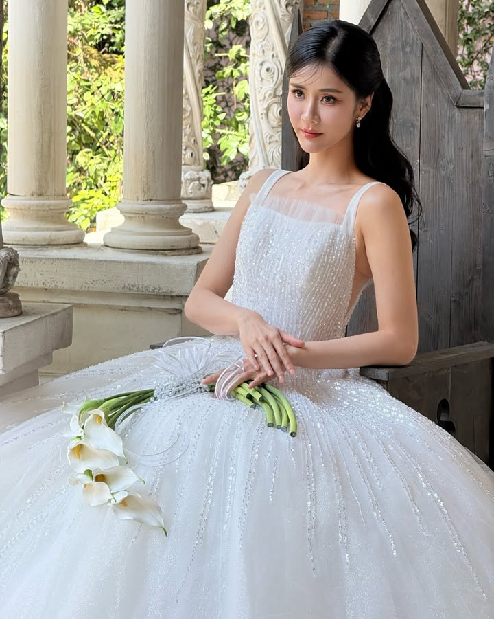 แพรว - เฌอมาวีร์ สุวรรณภานุโชค